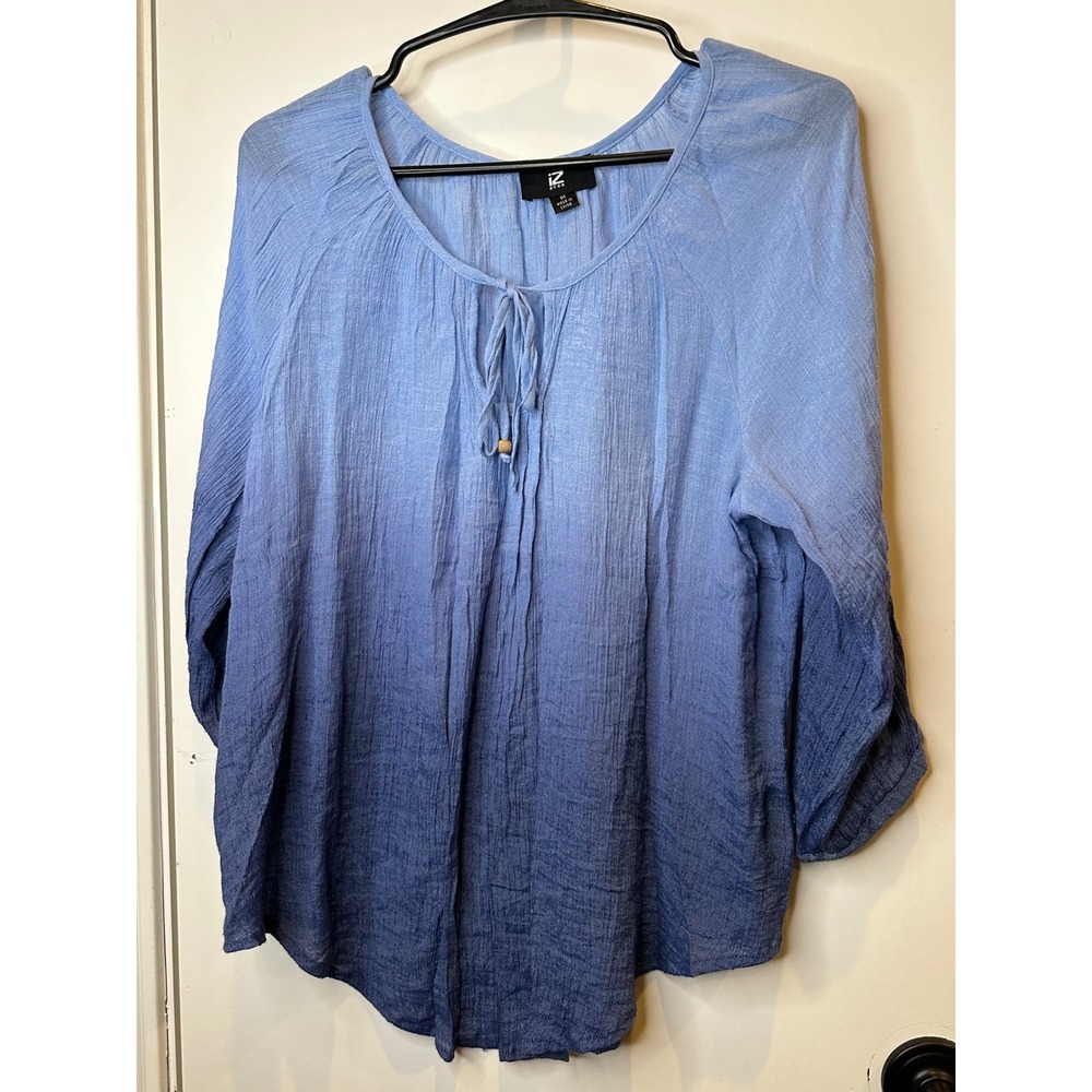 IZ Byer Women Blue Ombre Crinkle Gauze Keyhole Tie Blouse Medium 3/4 Sleeve Top